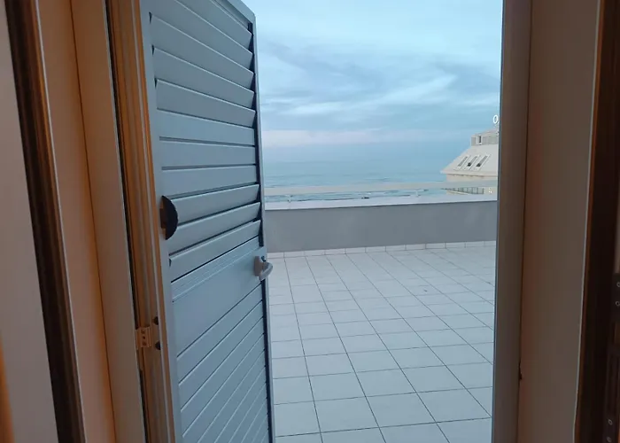 Le Terrazze Отель Риччоне